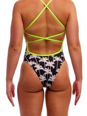 Funkita STP Palm Night Kadın Antrenman Mayosu – Çift Çapraz Sırt, Klor Dirençli, Ekolojik Tasarım