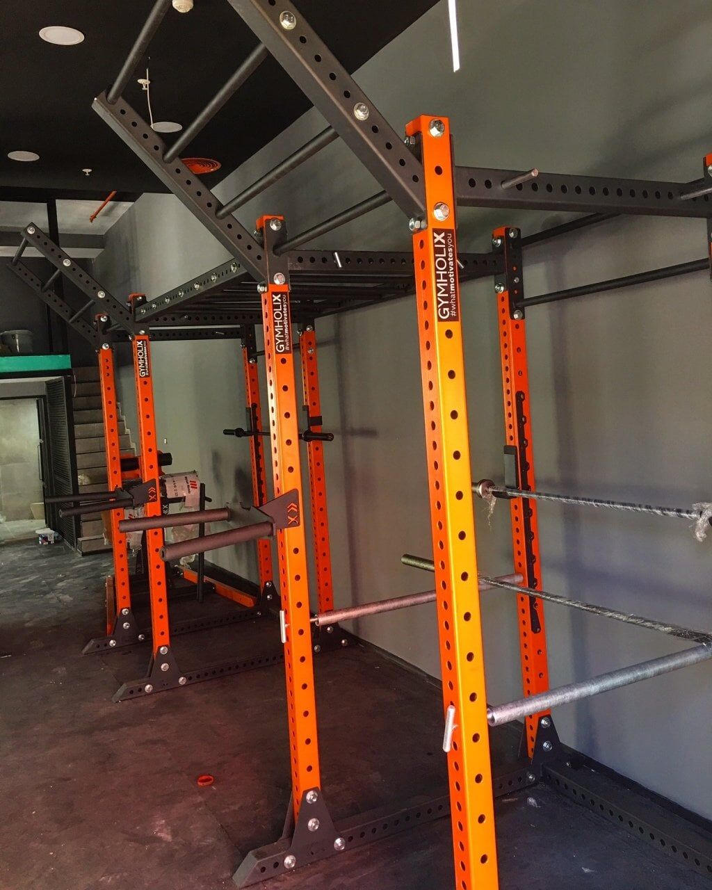 GYMHOLIX® Kafes 2 İstasyon 4 Rack 8 Bacak Rig | Profesyonel Cross Training Rig (FGX0103)