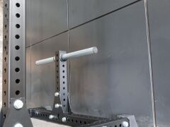 XWORKS X3 Multi Rack – Squat, Half Rack ve Aksesuar İstasyonu (FWX0081) PEMBE (RAL4006)