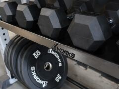 XWORKS Genel Depolama Ünitesi – Dumbbell, Kettlebell ve Aksesuar Rafı (FWX0027) PARLAK ALÜMİNYUM (RAL830)