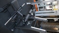 XWORKS Standing Hip Thrust – Ayakta Glute ve Kalça Güçlendirme Makinesi (FWX0801)