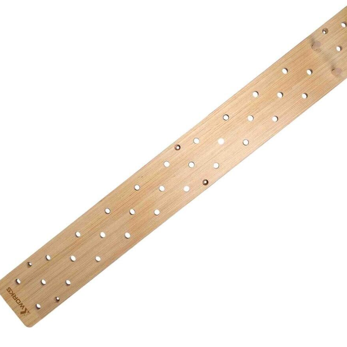 XWORKS Peg Board – Fonksiyonel Antrenman Tırmanış Tahtası (XW260000)