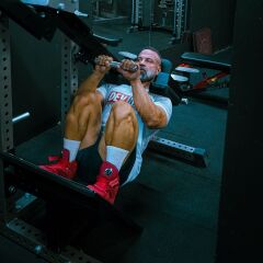 XWORKS Pendulum Squat (FWX0002) PARLAK ALÜMİNYUM (RAL830)