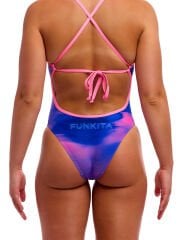 Funkita TMT Ride Time Kadın Antrenman Mayosu – Ayarlanabilir Bağlamalı Askı Tasarımı & C-Infinity Klor Dayanımlı